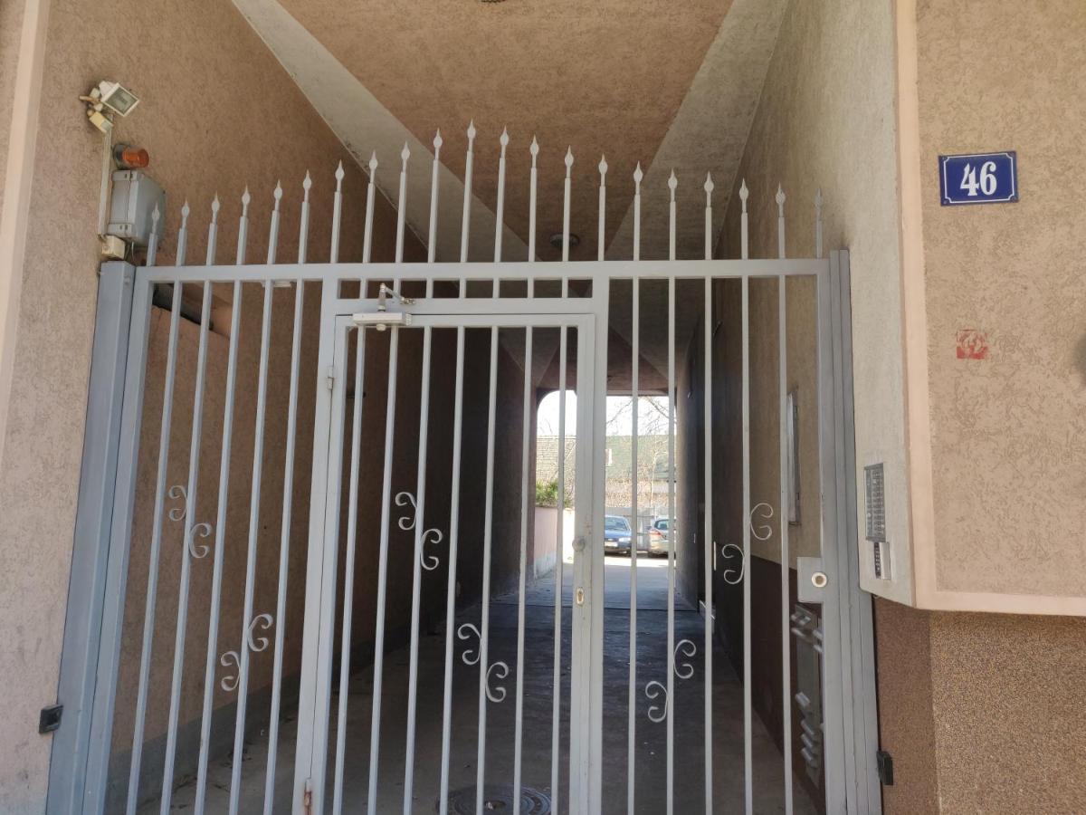 נובי סאד Filinhome Supljikca Suite מראה חיצוני תמונה
